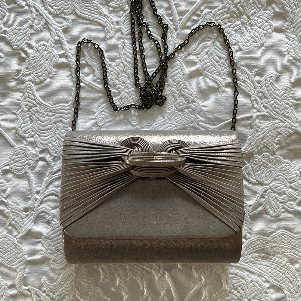 Elegant Silver Evening Clutch, La Regale